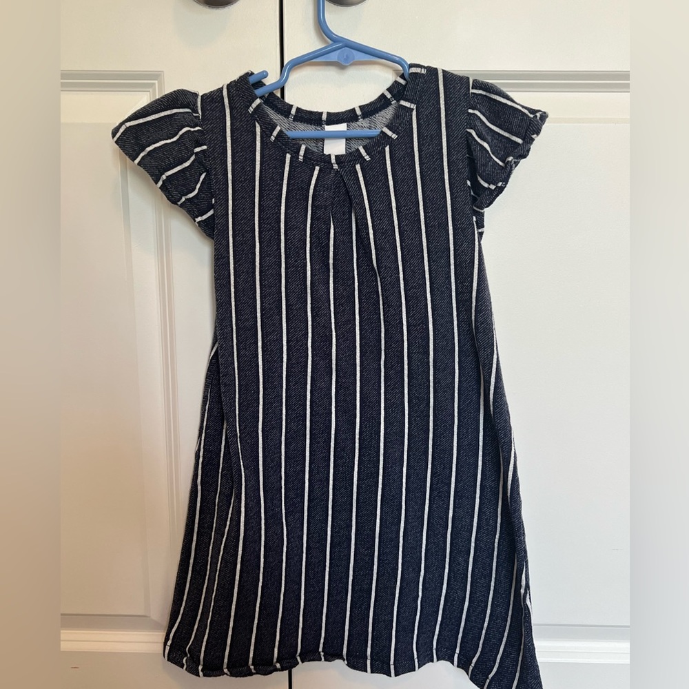 Girls size 5 dress